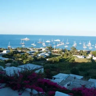 Pacchetti vacanze Isole Eolie: tour guidato di 9 giorni tra la Sicilia e le Isole Eolie