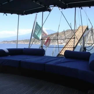 Vacanze yoga in barca a vela: crociera in Sicilia e Malta