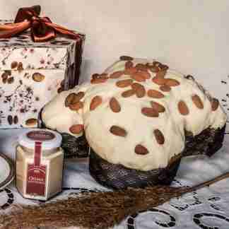 Colomba alle mandorle con Crema spalmabile alle mandorle di Sicilia