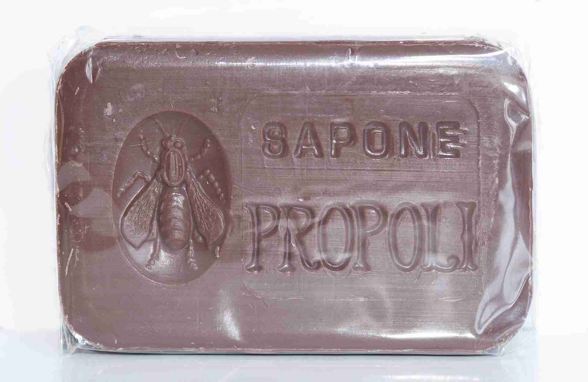SAPONE ALLA PROPOLI