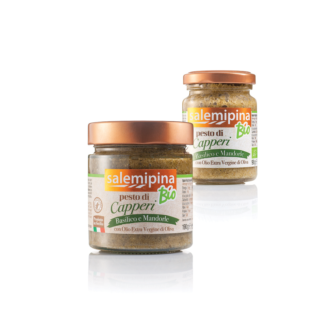 Pesto di capperi, basilico e mandorle